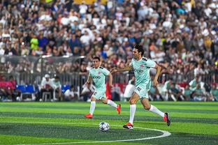 Dữ liệu trận đấu giữa Giroud và Roma: chuyền bóng+3 chuyền bóng quan trọng, điểm 8,6 cao nhất